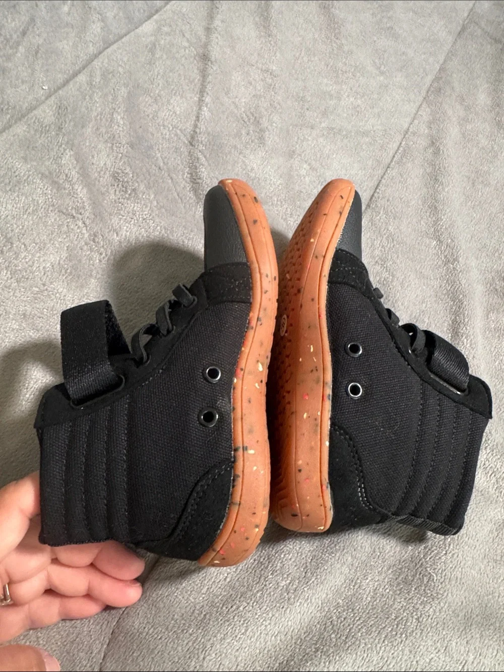 Whitin boys toddler Black Kids High-Top Sneakers with Gum Sole Sz 12